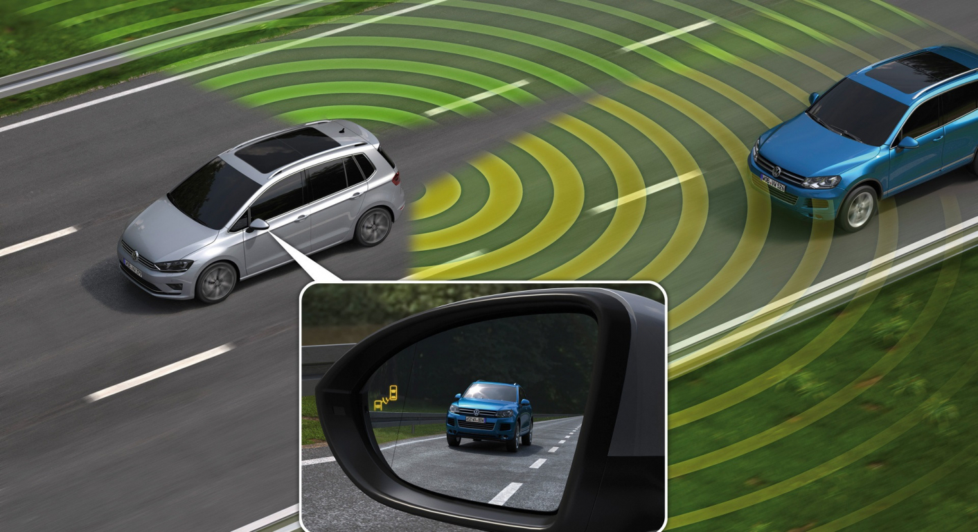 Ассистенты безопасности (ADAS): что они делают и почему иногда “страшно”